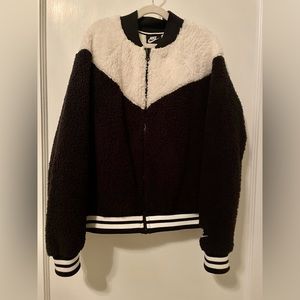 Women’s Nike sherpa style jacket
